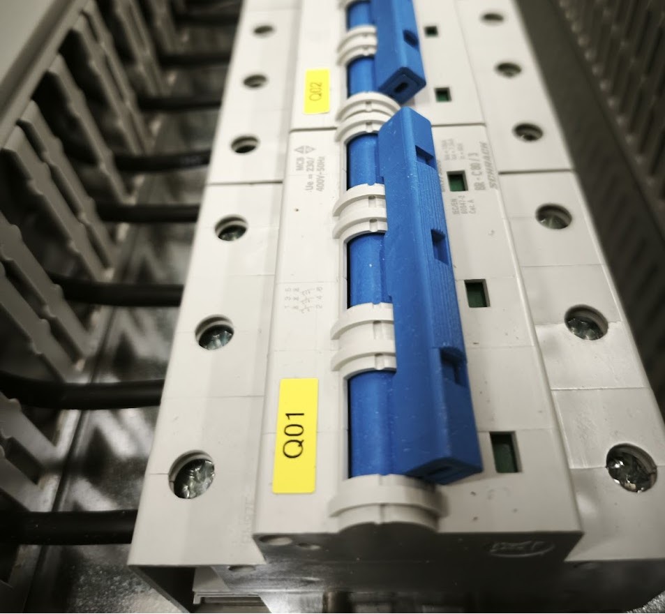 Производство на разпределителни табла за собствени нужди на система за съхранение на елекрическа енергия